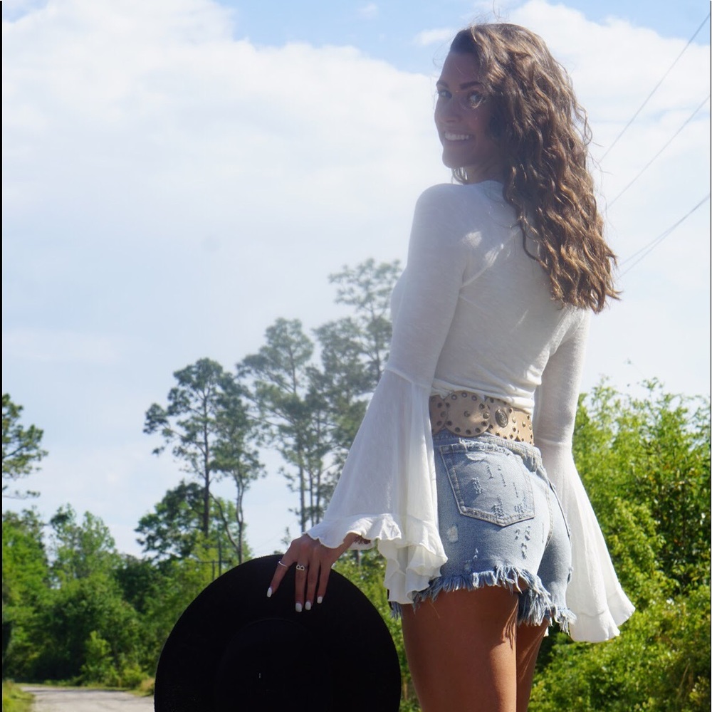 FREE PEOPLE BRAND NEW bell sleeve top